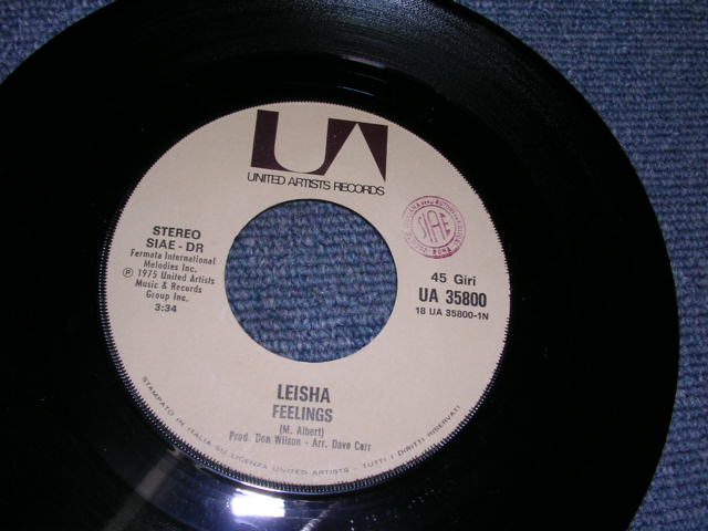 画像: LEISHA ( SUPORTED by THE VENTURES ) - FEELINGS  / 1975 ITALY  ORIGINAL 7"Single With PICTURE SLEEVE 