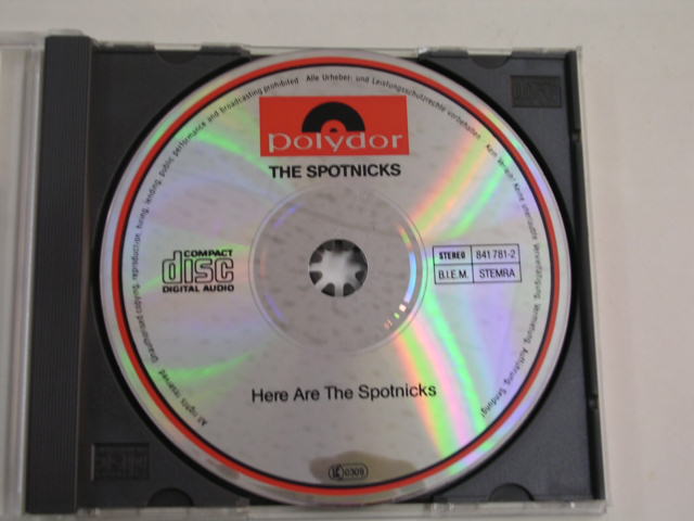 画像: THE SPOTNICKS - HERE ARE THE SPOTNICKS / 1980s  GERMAN USED CD