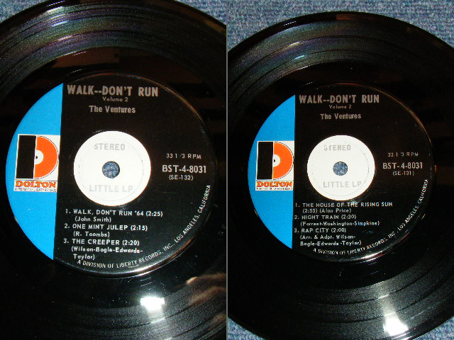 画像: THE VENTURES - WALK-DON'T RUN   VOL.2 ( "D" MARK LABEL : MINT/MINT- )  / 1964 US ORIGINAL 7"EP + PICTURE SLEEVE + STRIPE & MINI JACKET 