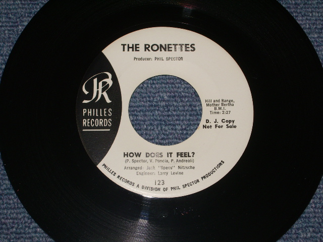 画像: THE RONETTES - WALKING IN THE RAIN ( Ex++/Ex+++) /  1964 US ORIGINAL White Label Promo  7" SINGLEB With PICTURE SLEEVE
