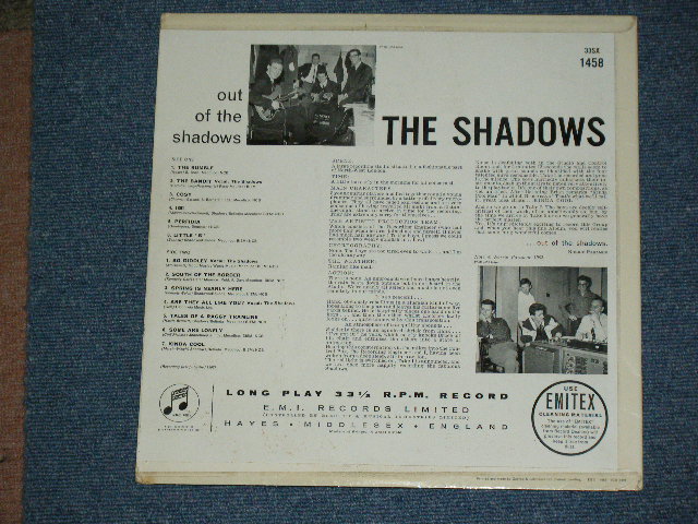 画像: THE SHADOWS - OUT OF THE SHADOWS ( Ex+++/Ex+++ ) / 1962 UK ORIGINAL "Green With  Gold text " Label MONO LP 