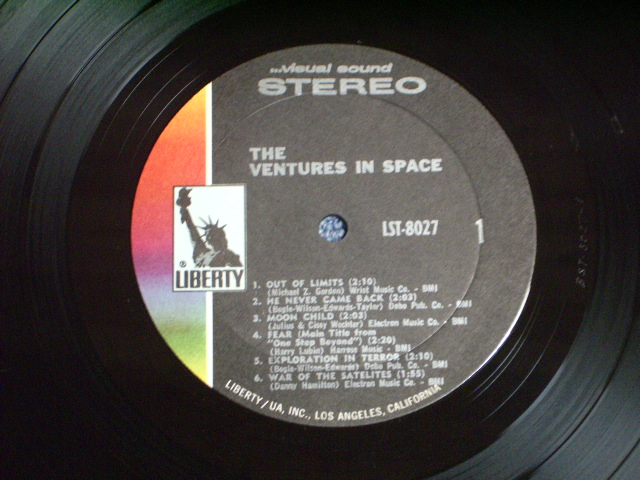 画像: THE VENTURES - IN SPACE (MINT-/MINT- )  / 1970  US RELEASE DIFFERENT BACK COVER Stereo LP 