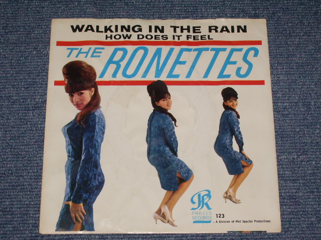画像1: THE RONETTES - WALKING IN THE RAIN ( VG+++/Ex+) /  1964 US ORIGINAL   7" SINGLE  With PICTURE SLEEVE