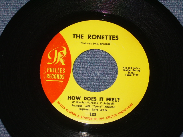 画像: THE RONETTES - WALKING IN THE RAIN ( Ex++) /  1964 US ORIGINAL   7" SINGLE 