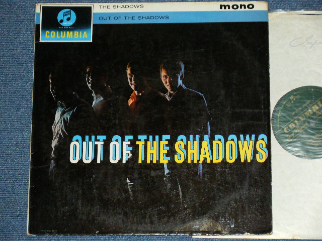 画像1: THE SHADOWS - OUT OF THE SHADOWS ( Ex/Ex++ ) / 1962 UK ORIGINAL "Green With  Gold text " Label MONO LP 
