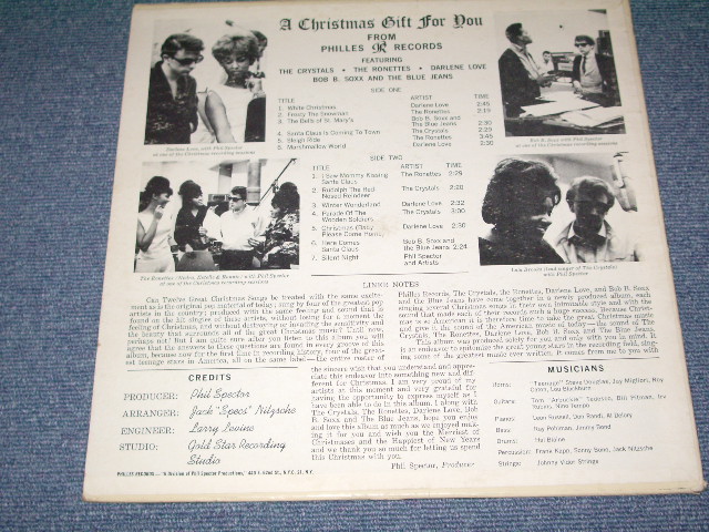 画像:  VA ( CRYSTALS+RONETTES+DARLEN LOVE+More ) - A CHRISTMAS GIFT FOR YOU ( Ex++ / MINT- FEW SMALL LIGHT WARP on EDGE SIDE  )  /1964  US Original 2nd Press Label YELLOW LABEL MONO LP  